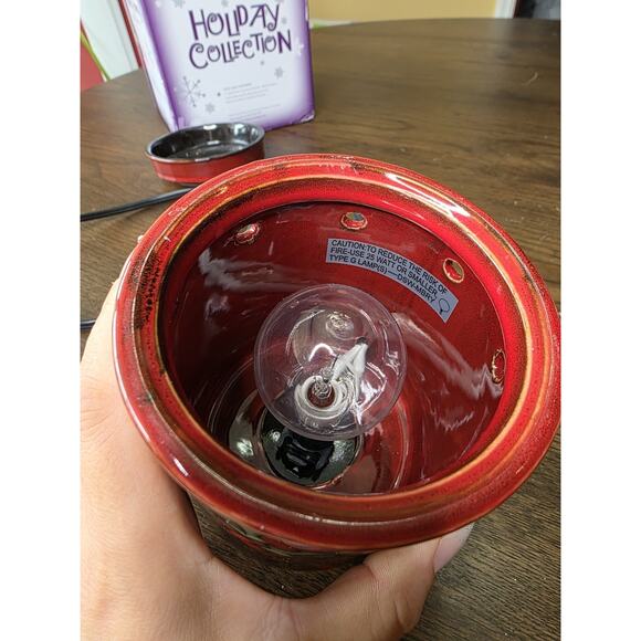 Scentsy Retired Merry Berry Christmas Holiday Full Size Wax Warmer - Picture 6 of 16
